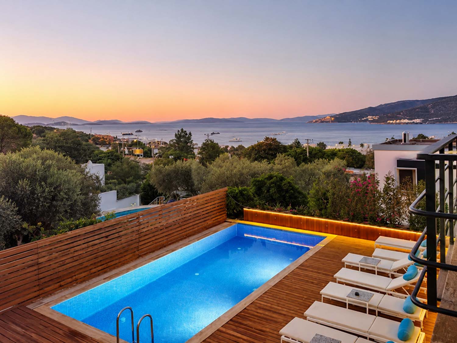 Blue Bay Hotel